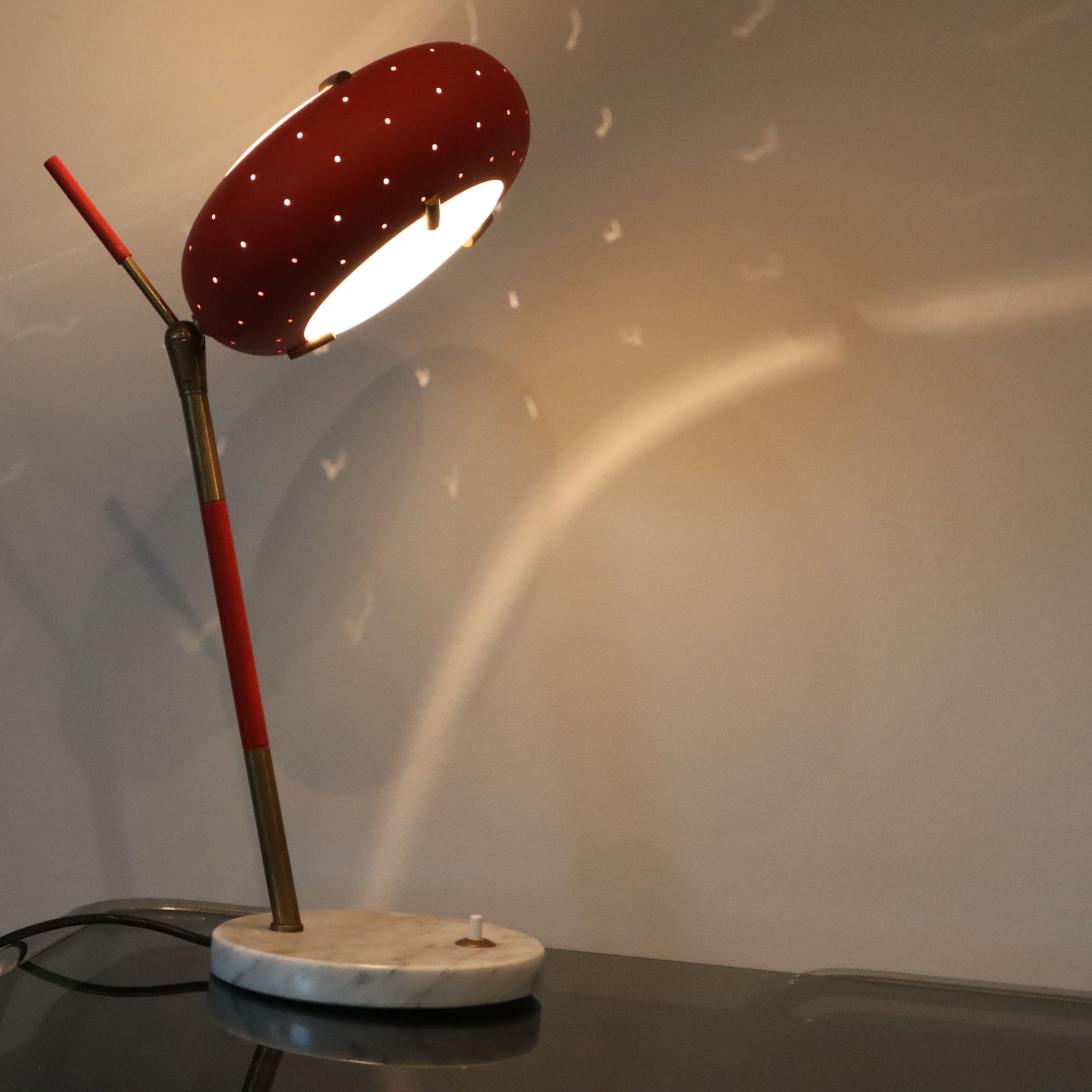 visionidepoca-lighting-table-lamp-stilux-milan-1950s-with-marble-base-lit-lighting-effect