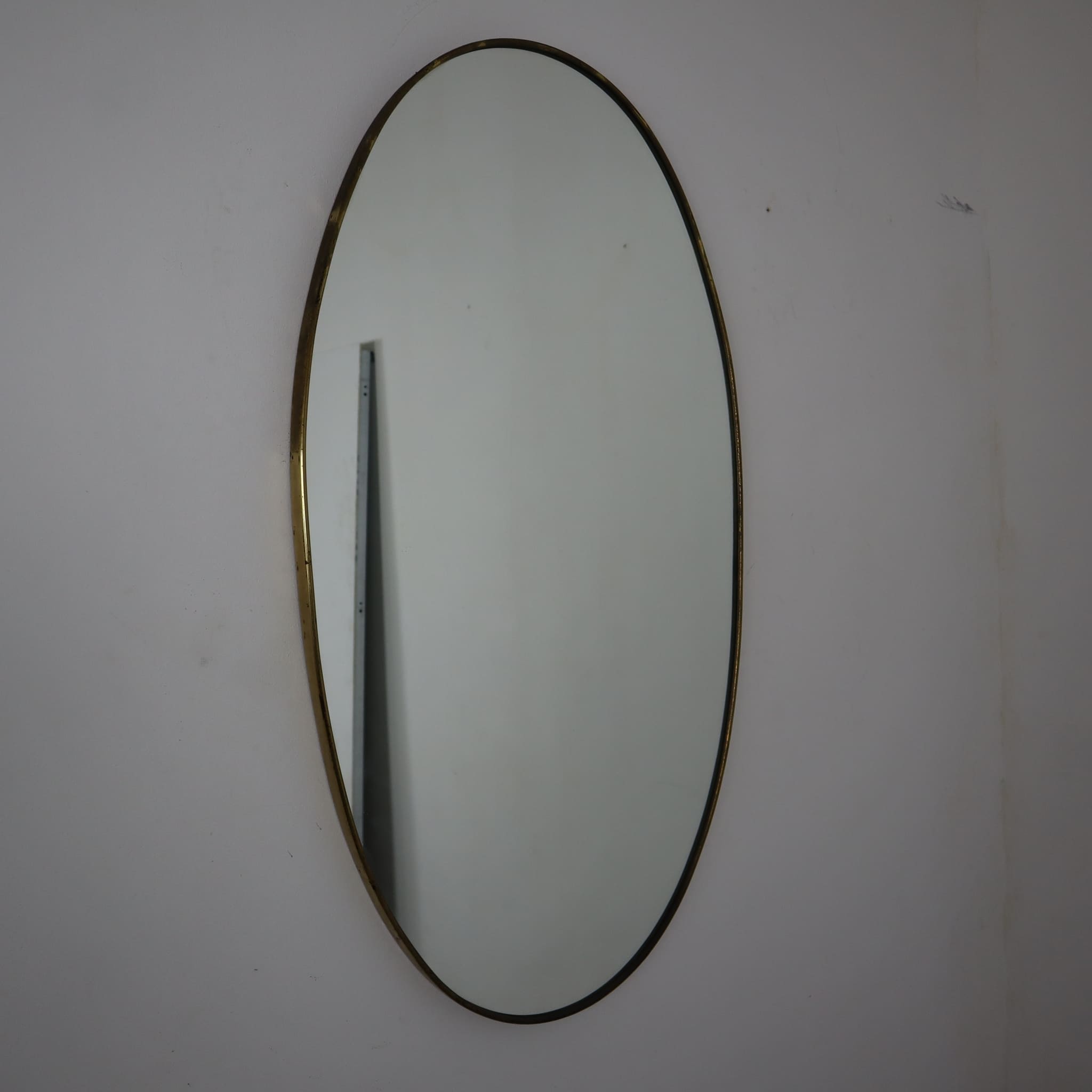 visionidepoca-modernariato-specchio-in-ottone-ovale-anni-60-vintage-made-in-italy