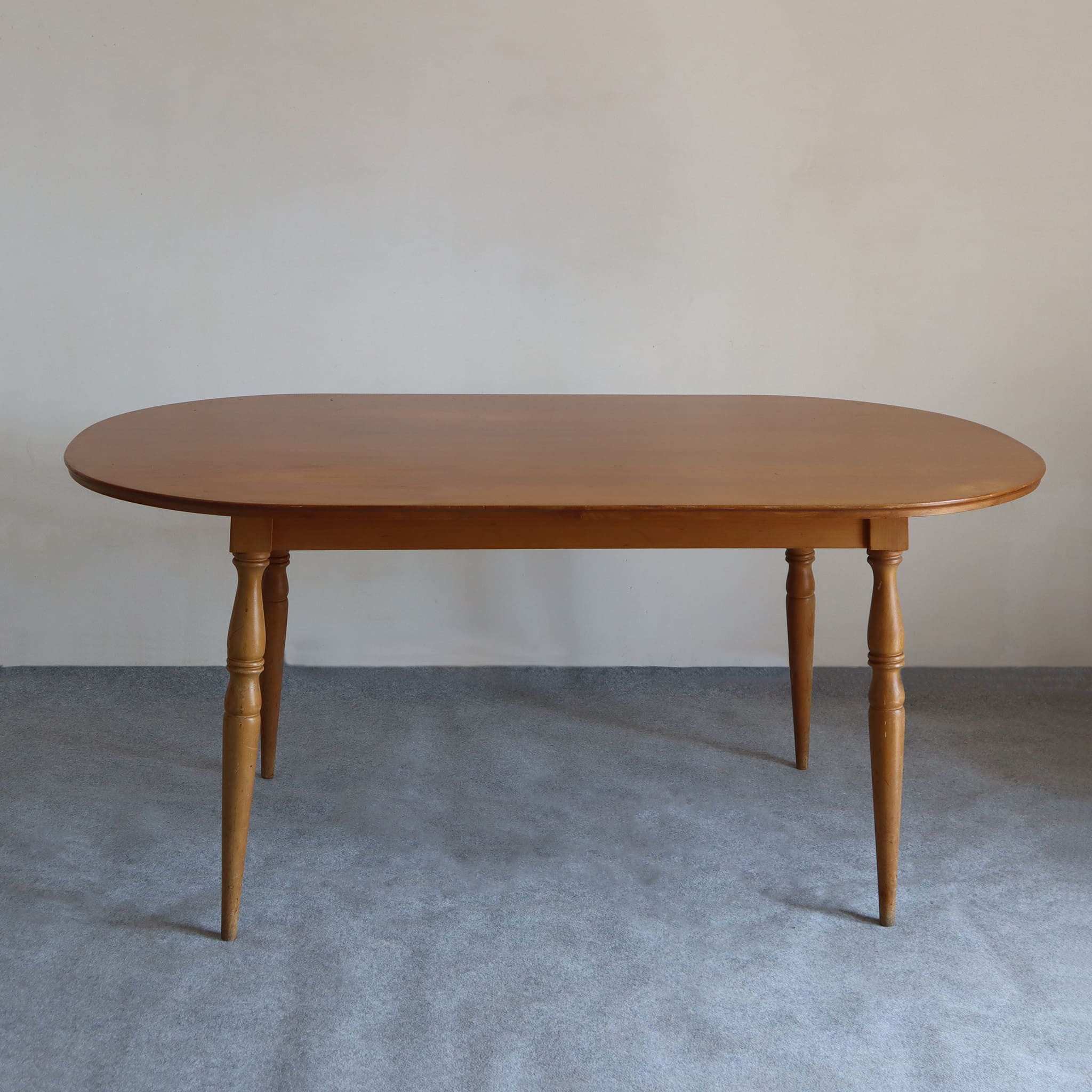 visionidepoca-modern-antique-vintage-60s-table-isa-bergamo-in-solid-beech-wood-with-original-plate-side-view
