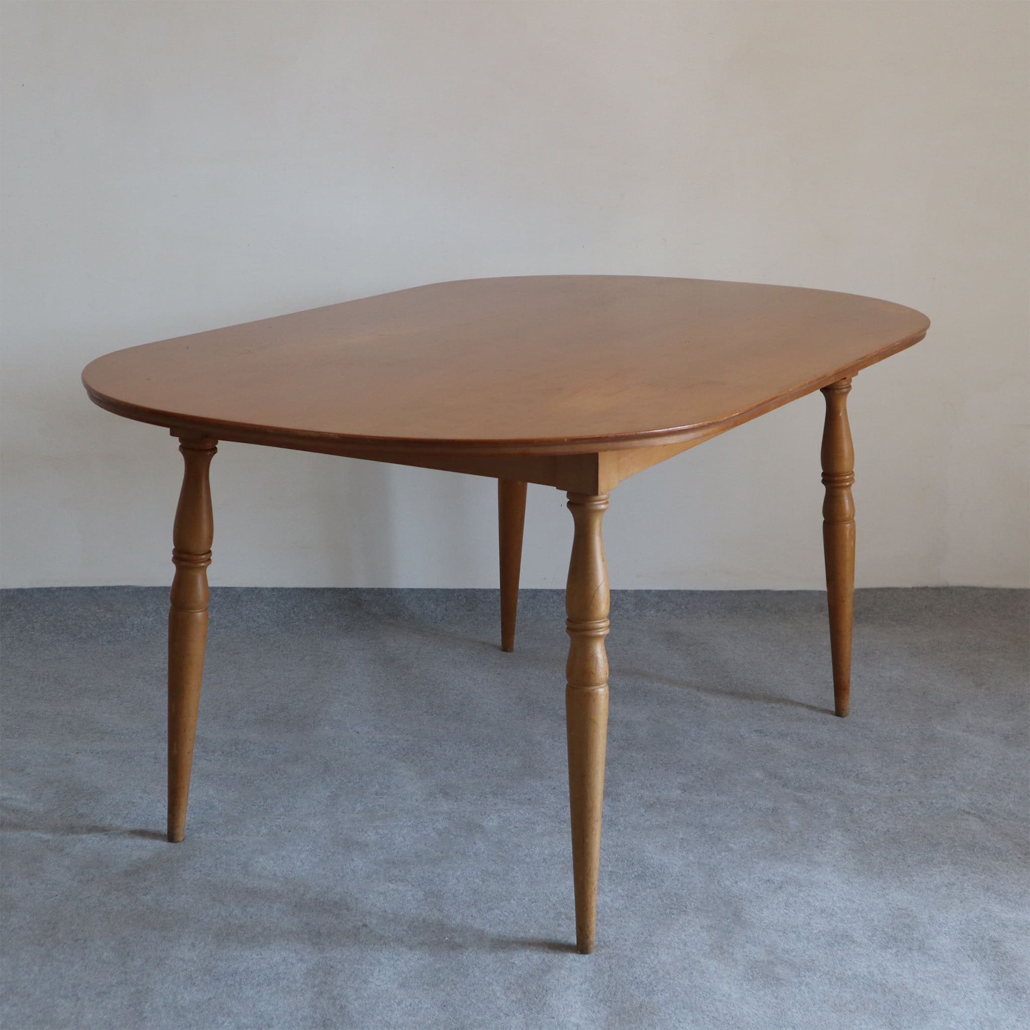visionidepoca-modern-antique-vintage-60s-table-isa-bergamo-in-solid-beech-wood-with-plate-view-top
