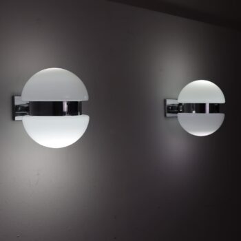 Pair of wall lamps appliques in opaline glass and metal, Italy, 70s - Image 6