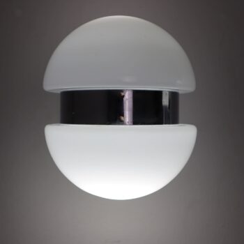 Pair of wall lamps appliques in opaline glass and metal, Italy, 70s - Image 4