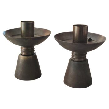 Coppia di candelabri Art Déco italiani in ottone massiccio degli anni '30 - immagine 1