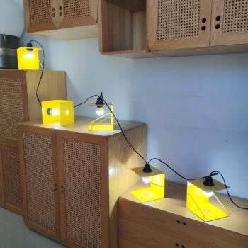 Lampada modulare gialla in metallo anni 80, Italia - immagine 6