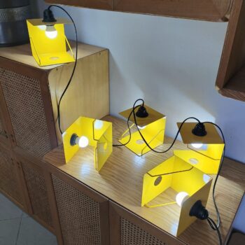 Lampada modulare gialla in metallo anni 80, Italia - immagine 4