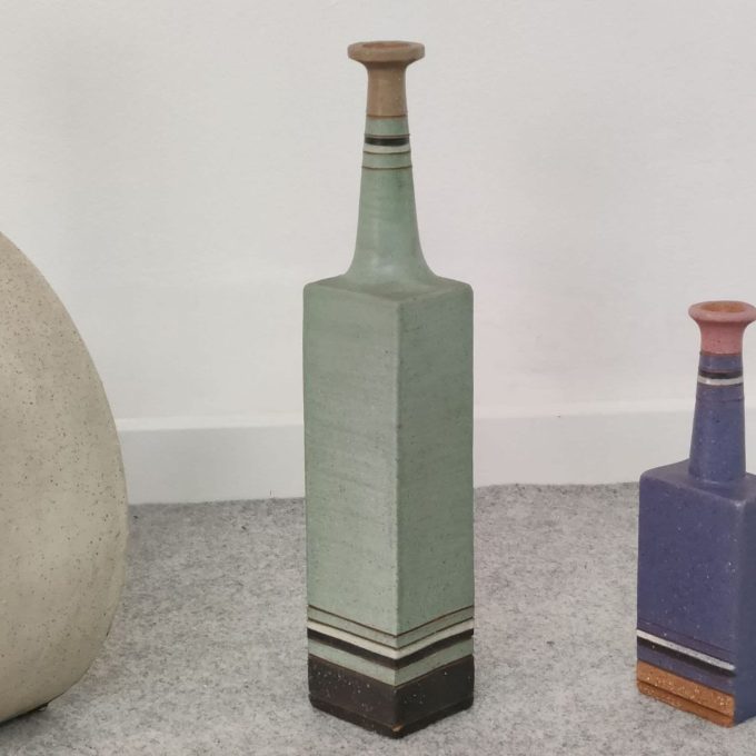 Decorative green terracotta vase with dark base, signed Vanni, in the Bruno Gambone style, 1970s.