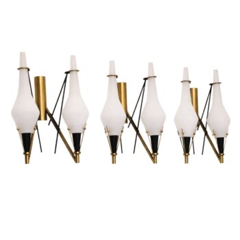 Set di tre applique in vetro opalino e ottone nello stile di Stilnovo, anni 60
