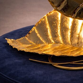 Lampada da tavolo italiana in foglia d'ottone nello stile di Tommaso Barbi, anni '70 - immagine 3