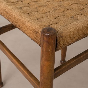 Coppia di sgabelliin legno e corda stile Charlotte Perriand, anni ’60 - immagine 7