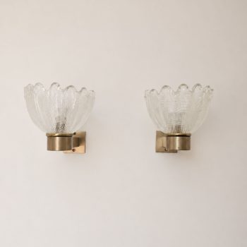 Coppia di appliques anni ’50 in ottone satinato e vetro di Murano attribuite a Barovier & Toso - immagine 5