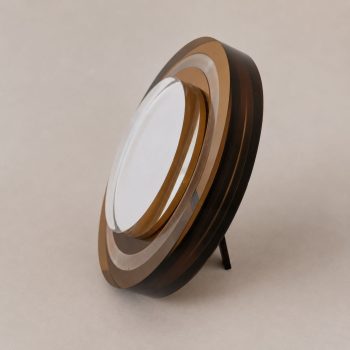 Portafoto rotondo italiano anni ’70 in lucite ambrata - immagine 3