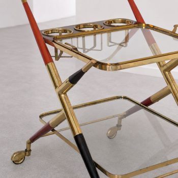 1950s Italian bar trolley in brass, glass, and wood by Cesare Lacca - Image 5