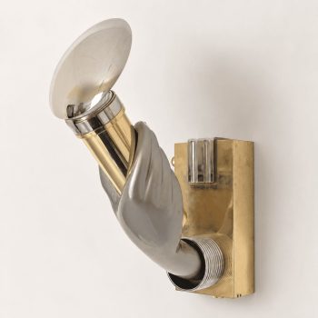 Coppia di appliques italiane in stile gotico a forma di mano in ottone e metallo, anni 70 - immagine 13