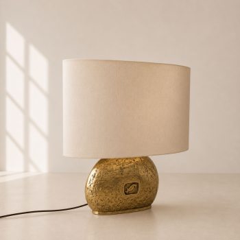 Grande lampada italiana anni ’70 in fusione massiccia di ottone - immagine 7