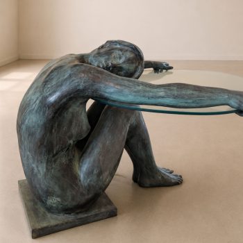 Sculptural coffee table featuring a female nude in bronze, France, 1950s. - Image 2