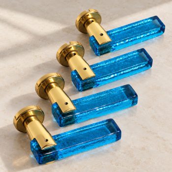 Set di Sei Maniglie da Porta in Vetro di Murano Blu e Ottone, Anni ’70 - immagine 4