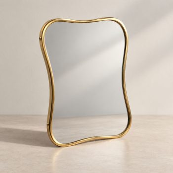 1950s Italian Brass Shield-Shaped Table Vanity Mirror By Gio Ponti - Image 4