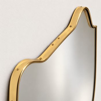 Specchio da Parete in Ottone a Forma di Scudo nello Stile di Gio Ponti - immagine 5